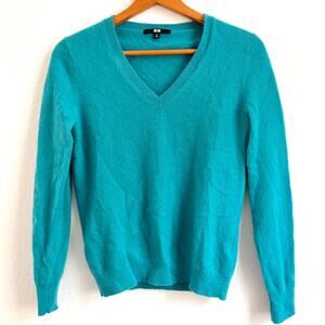 Uniqlo Women 100% Cashmere Sweater Size M Teal V-Neck Pullover Soft Luxury